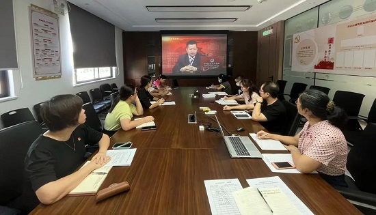 鑄忠誠(chéng) 守紀(jì)律 強(qiáng)擔(dān)當(dāng)——白云山潘高壽公司紀(jì)委組織開展紀(jì)檢人員教育專題活動(dòng).jpg 鑄忠誠(chéng) 守紀(jì)律 強(qiáng)擔(dān)當(dāng)——白云山潘高壽公司紀(jì)委組織開展紀(jì)檢人員教育專題活動(dòng).jpg