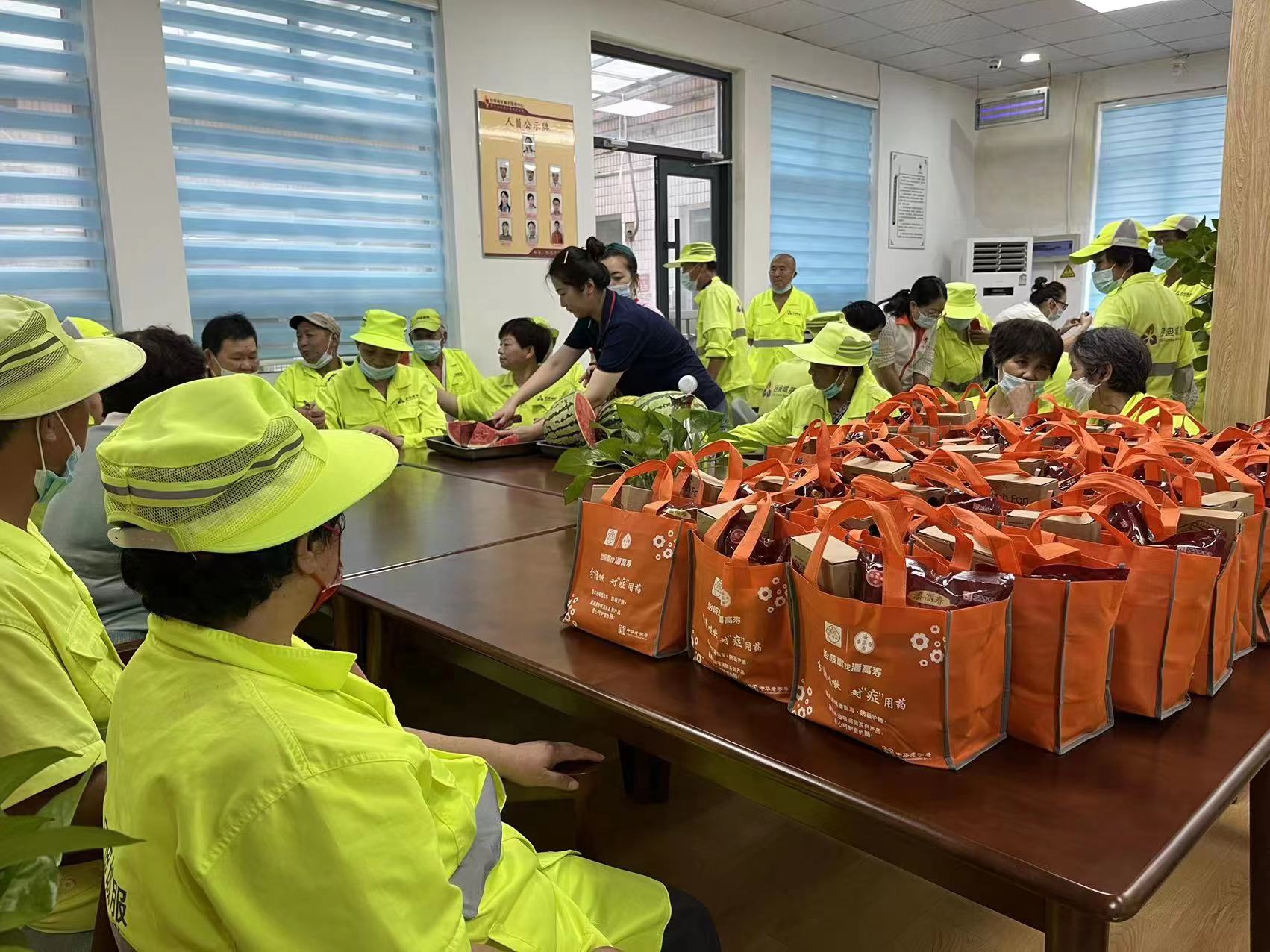 主題活動3.jpg 主題活動3.jpg